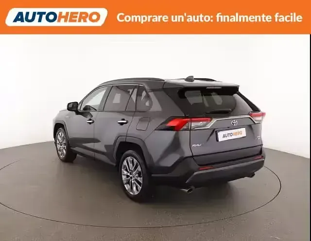 Usata Toyota RAV4 Hybrid Lounge 178 CV (130 kW) 2021 Grigio SUV
