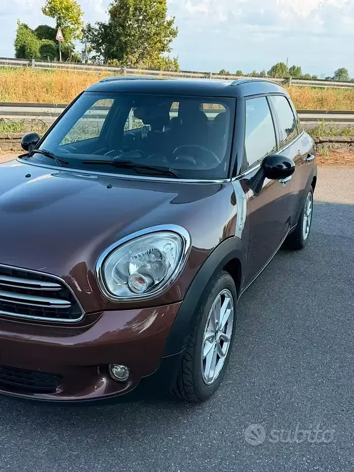 Usata Mini Cooper 111 CV (81 kW) 2015 Marrone Utilitaria