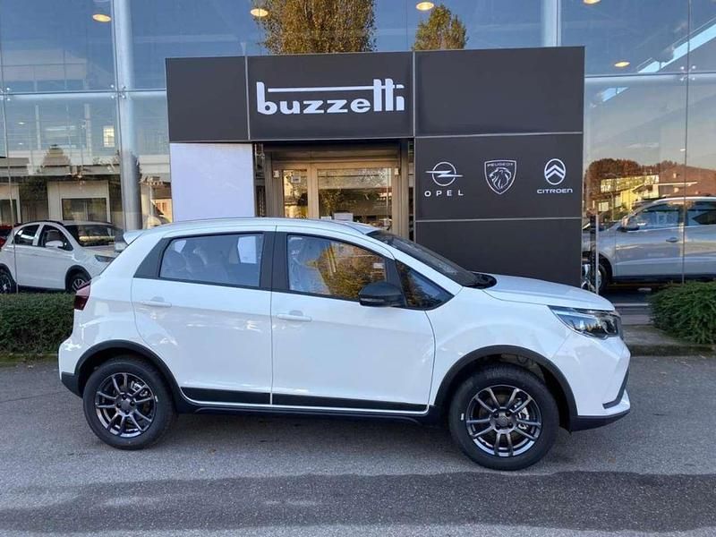 Nuova EMC QUATTRO 103 CV (75 kW) 2025 Bianco SUV