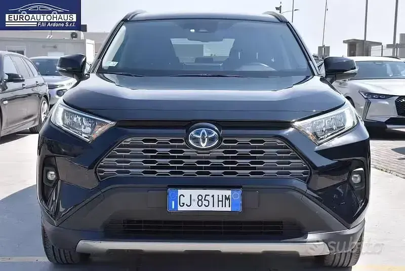 Usata Toyota RAV4 Hybrid 218 CV (160 kW) 2022 Nero SUV
