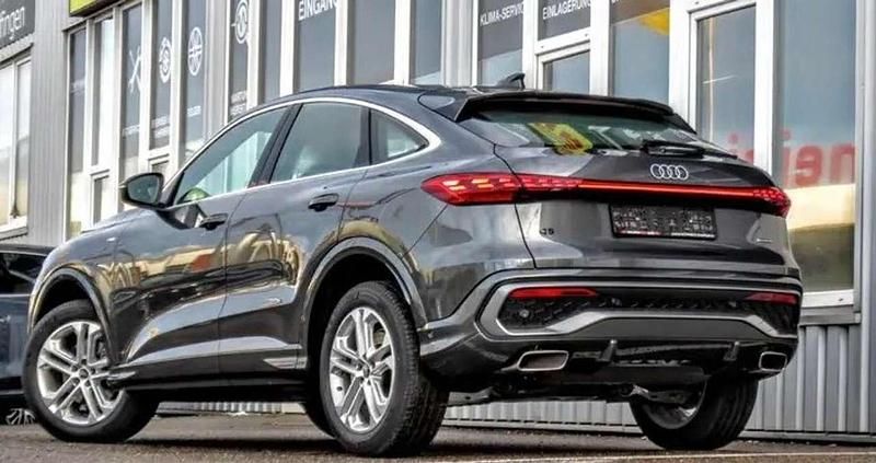 Nuova Audi Q5 Sportback S-Line 204 CV (150 kW) 2025 Grigio daytona effetto perla SUV