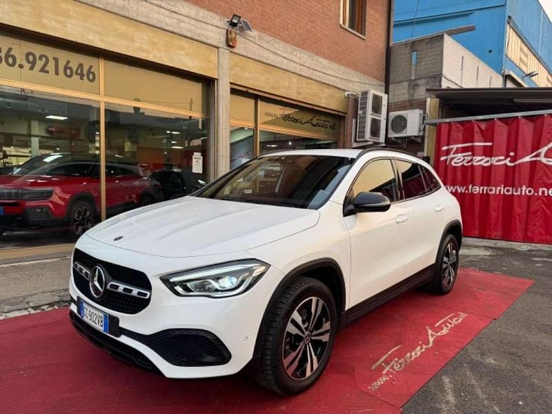Usata Mercedes GLA200 150 CV (110 kW) 2021 Bianco SUV