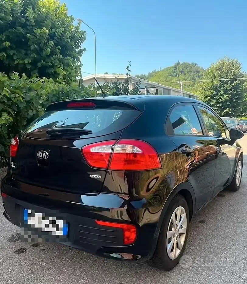 Usata Kia Rio 75 CV (55 kW) 2016 Utilitaria