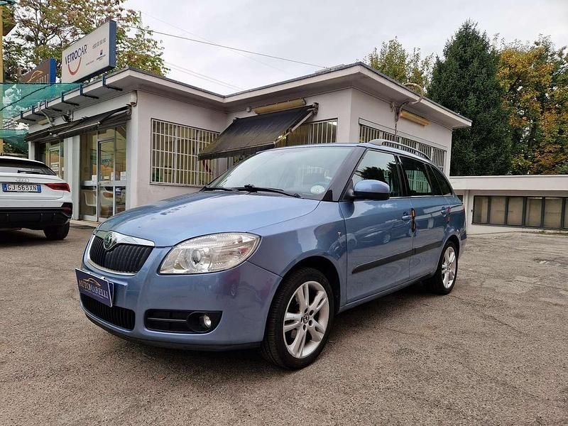 Blu/azzurro Usata 2009 Skoda Fabia Comfort Station wagon | 4900 € (Cara) - Immagine 1/4