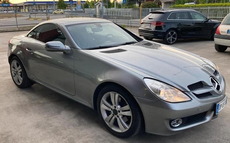 Usata Mercedes SLK200 231 CV (169 kW) 2008 Grigio Cabrio