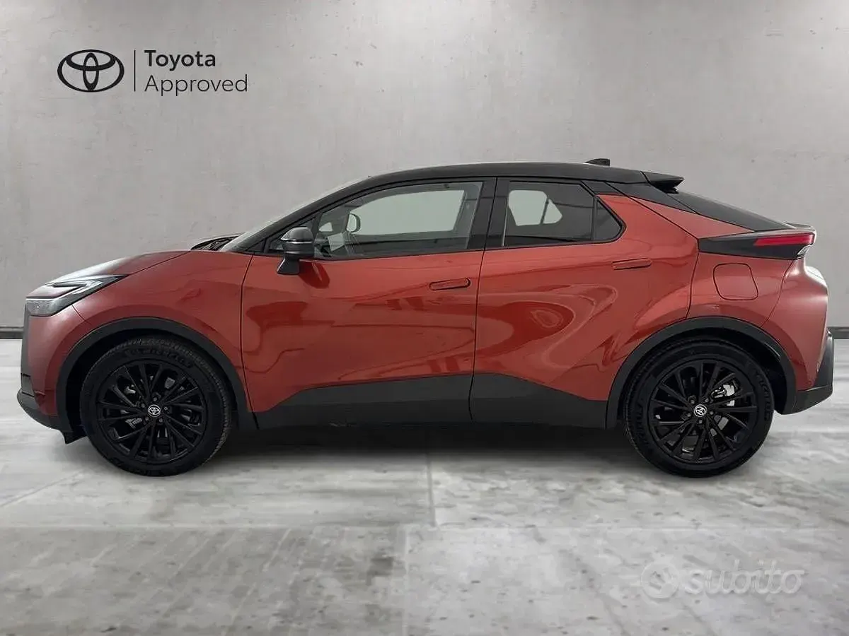 Usata Toyota C-HR Sport 154 CV (113 kW) 2025 Giallo SUV