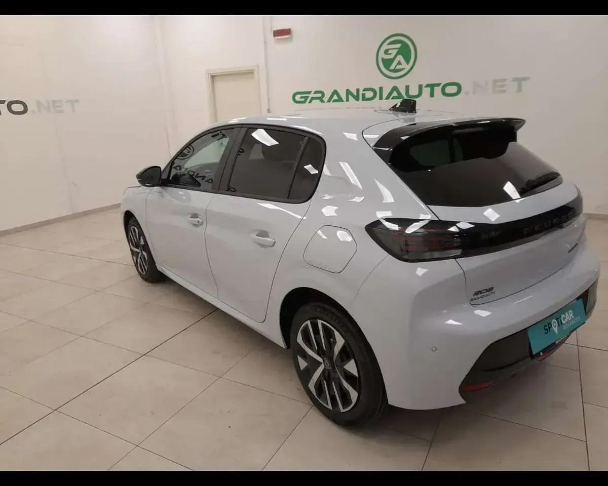 Usata Peugeot 208 Business-Line 110 CV (80 kW) 2025 Bianco Utilitaria