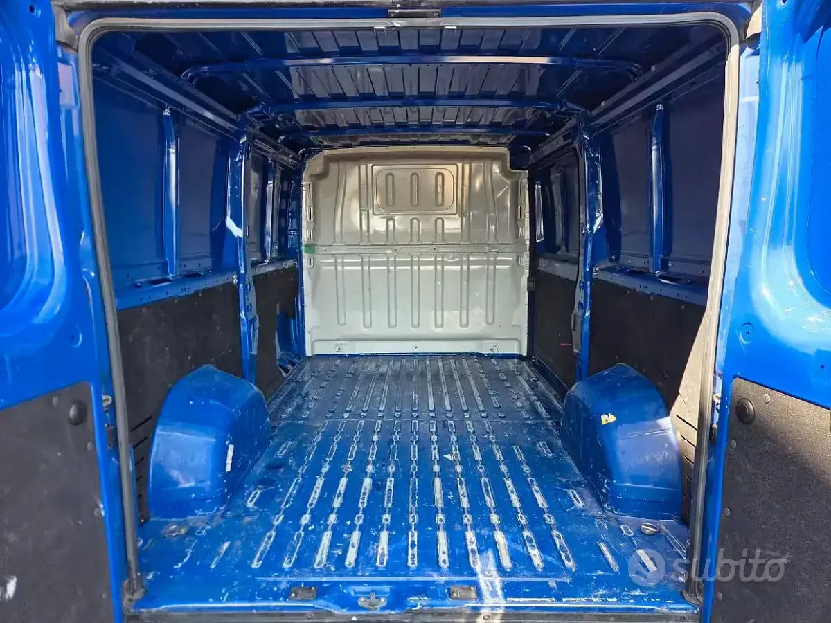 Usata Citroën Jumper 140 CV (102 kW) 2022 Bluazzurro Monovolume