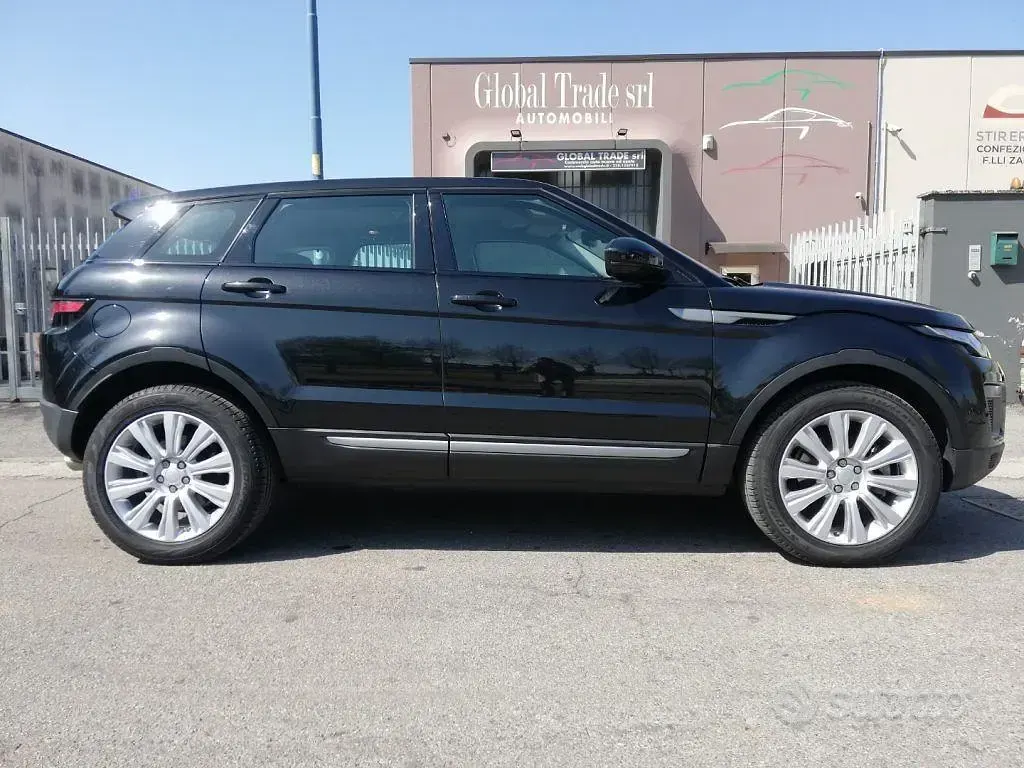 Usata Land Rover Range Rover evoque Pure 150 CV (110 kW) 2017 Nero SUV