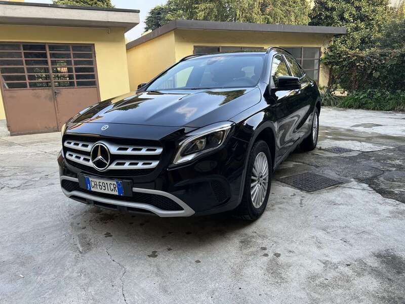Usata 2019 Mercedes GLA180 Business SUV | 18.000 € (Ottimo prezzo) - Immagine 1/4