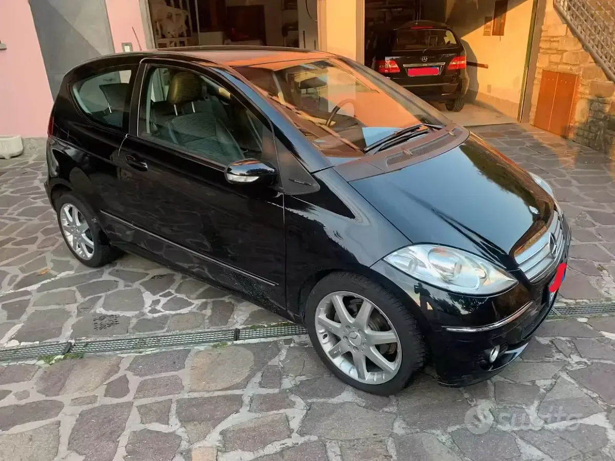 Usata Mercedes A150 Avantgarde 95 CV (69 kW) 2005 Nero Coupé