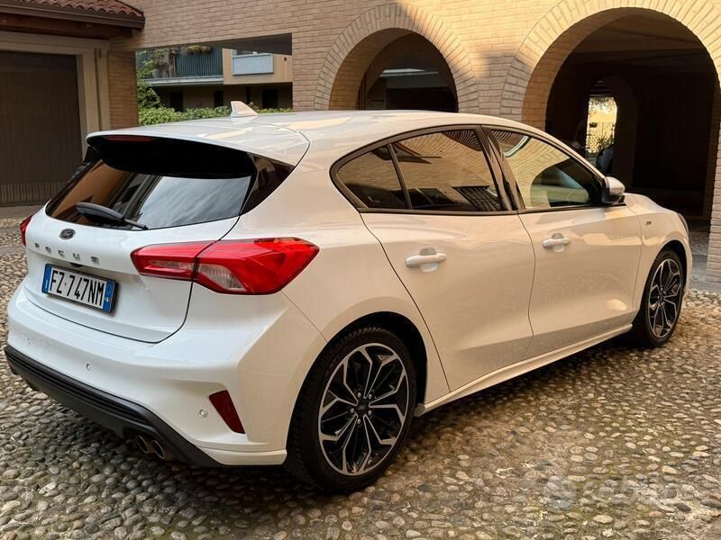 Usata Ford Focus ST-Line 150 CV (110 kW) 2020 Bianco Berlina