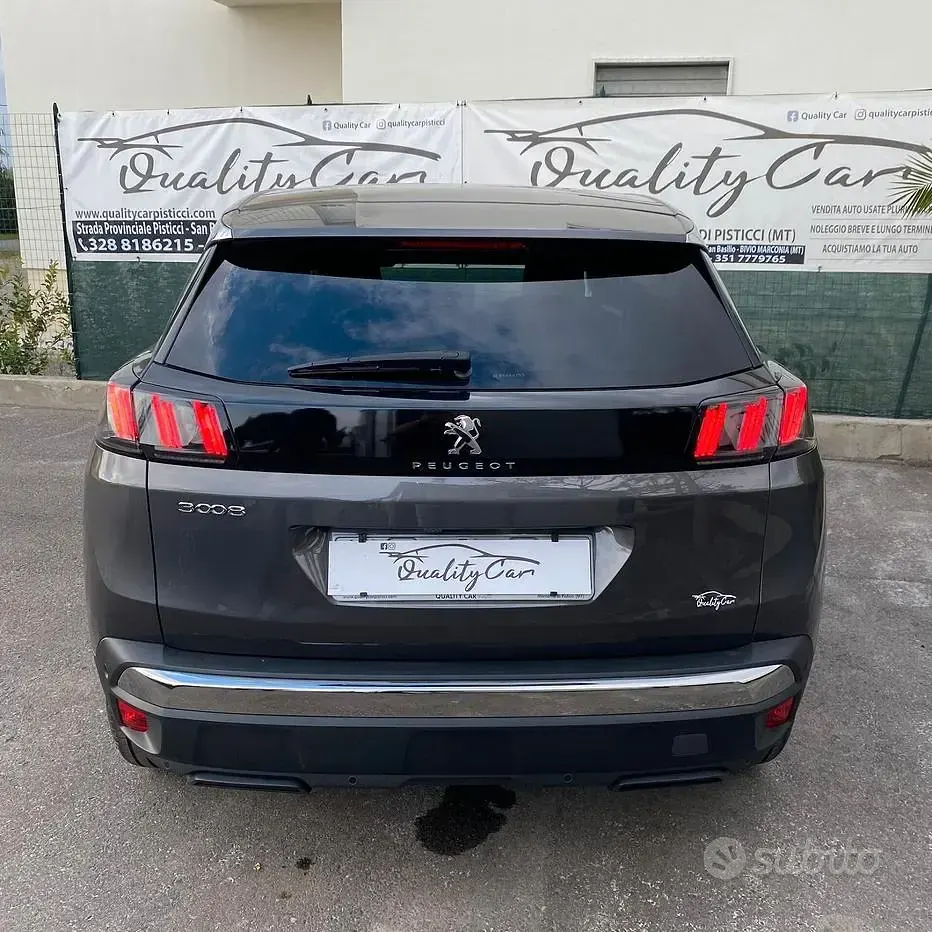 Usata Peugeot 3008 Allure 131 CV (96 kW) 2022 Grigio SUV