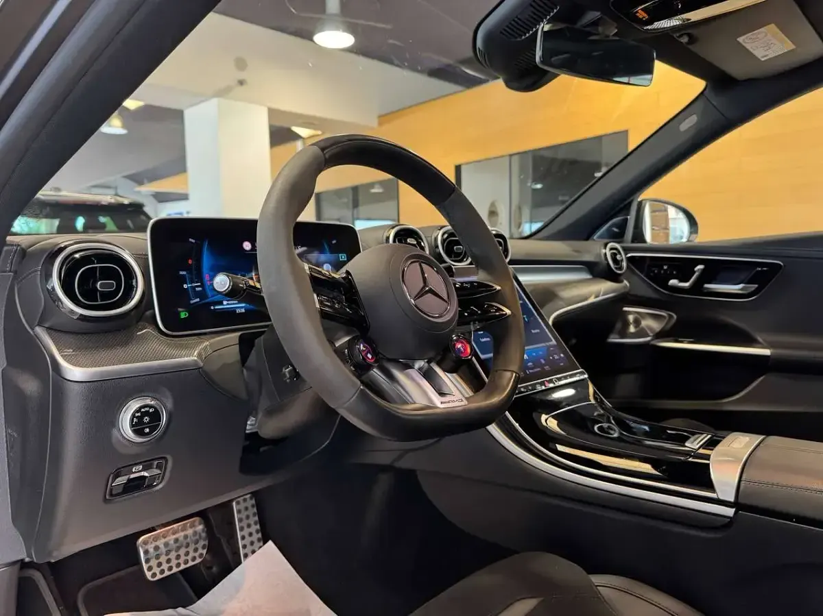 Usata Mercedes C63 AMG Premium Plus 680 CV (500 kW) 2024 Grigio Station wagon