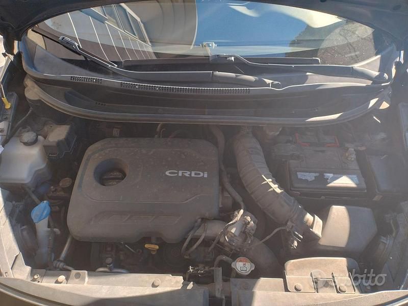 Usata Kia Rio 75 CV (55 kW) 2014 Grigio Berlina