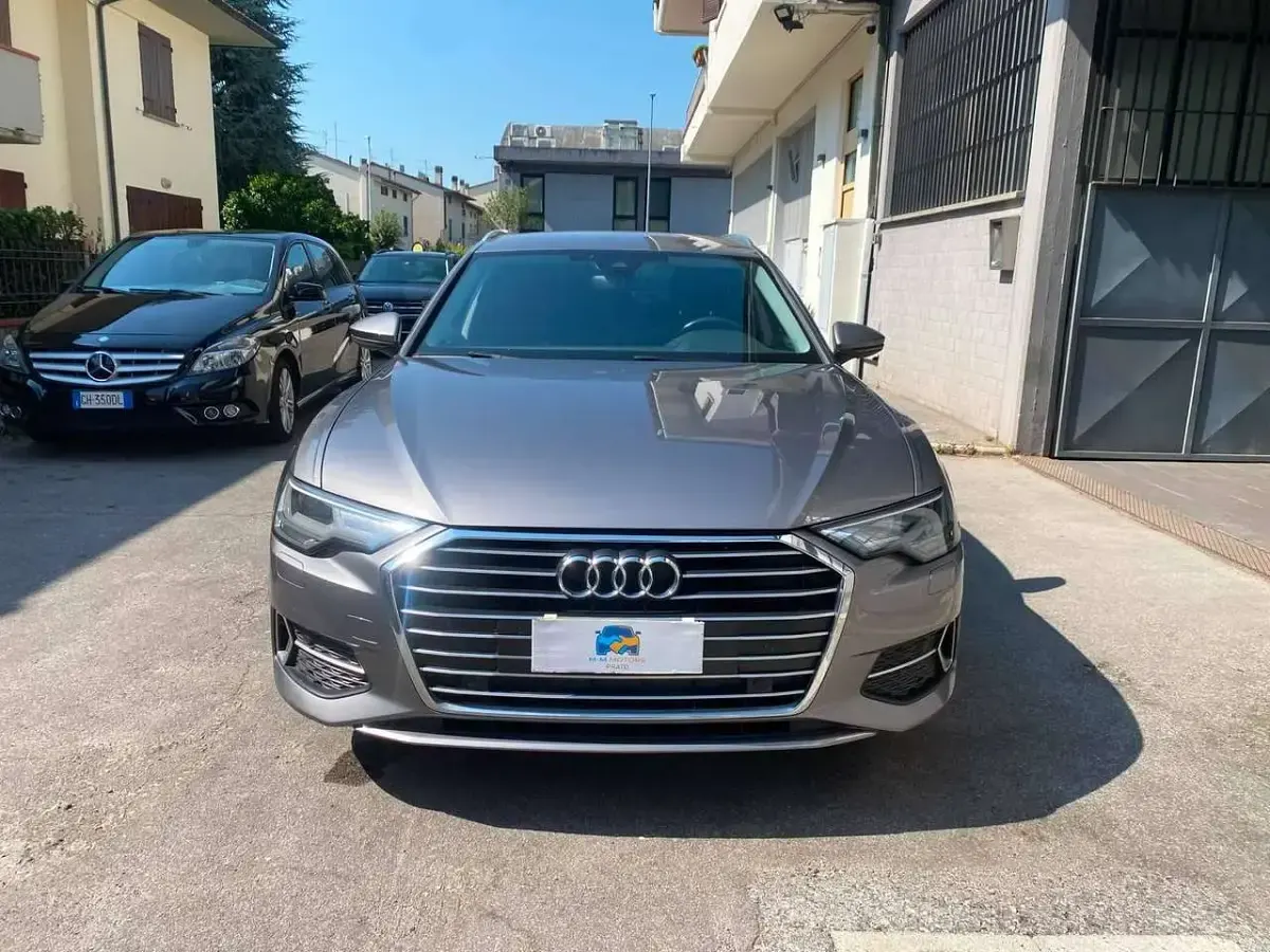 Usata Audi A6 Design 204 CV (150 kW) 2019 Grigio Station wagon