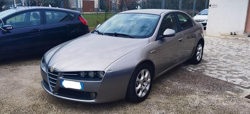 Usata Alfa Romeo 159 Exclusive 150 CV (110 kW) 2008 Grigio Berlina