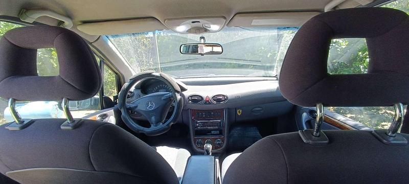 Begagnad Mercedes A170 Classic 95 HK (69 kW) 2002 Svart Sedan