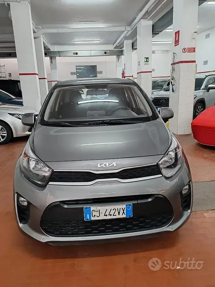 Usata Kia Picanto Comfort 67 CV (49 kW) 2022 Grigio Utilitaria