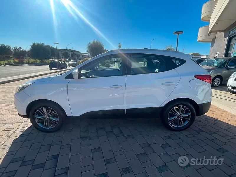 Usata Hyundai ix35 Xpossible 115 CV (84 kW) 2015 Bianco SUV