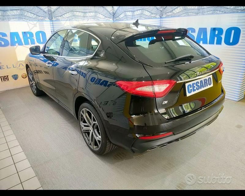 Usata Maserati Levante 275 CV (202 kW) 2020 Nero SUV