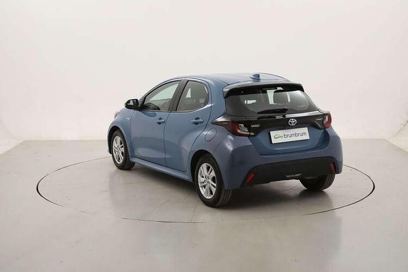 Usata Toyota Yaris Hybrid Active 116 CV (85 kW) 2021 Blu Utilitaria