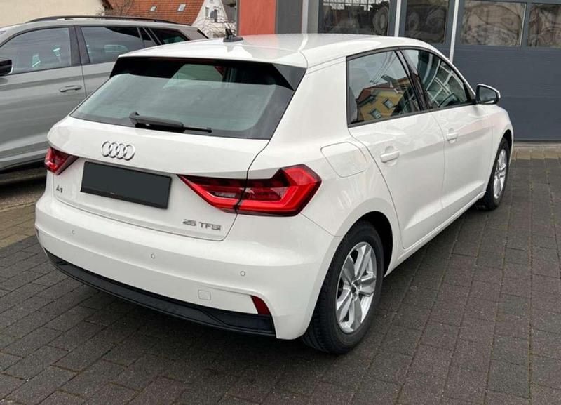 Usata Audi A1 Business 95 CV (69 kW) 2020 Bianco SUV