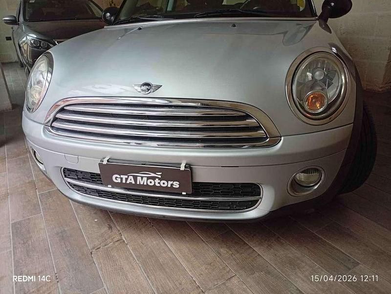 Usata Mini Cooper D 109 CV (80 kW) 2009 Argento Utilitaria