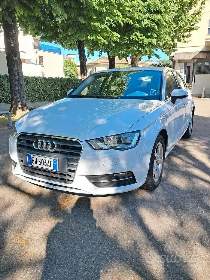 Usata Audi A3 Attraction 105 CV (77 kW) 2014 Bianco Berlina