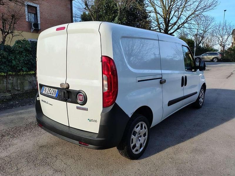 Usata Fiat Doblò 120 CV (88 kW) 2018 Bianco Monovolume