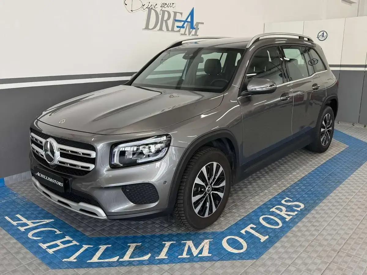 Gebraucht Mercedes GLB220 190 PS (139 kW) 2023 Grau SUV