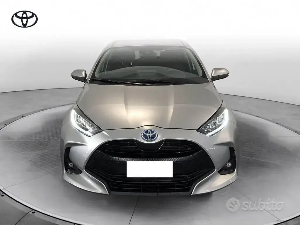 Second-hand Toyota Yaris Hybrid Trend 116 CP (85 kW) 2022 Albastru Berlinǎ