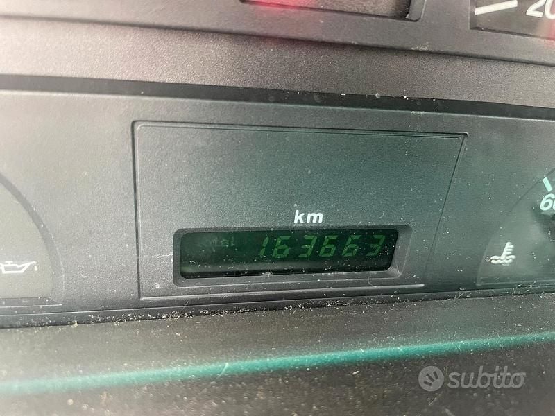 Usata Alfa Romeo 164 201 CV (147 kW) 1996 Blu Berlina