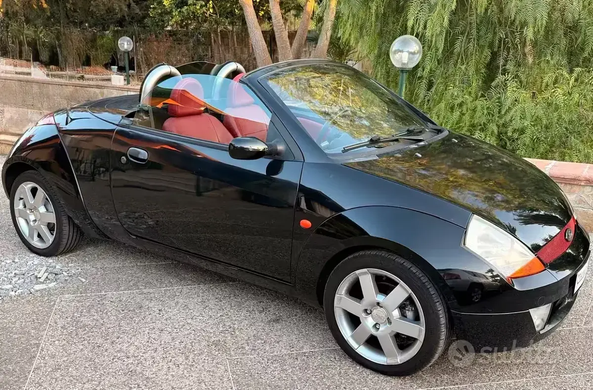 Usata Ford StreetKa 95 CV (69 kW) 2004 Nero Cabrio