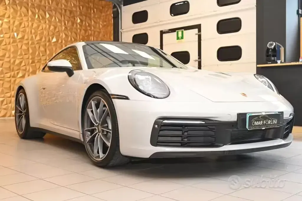 Usata Porsche 992 Chrono 385 CV (283 kW) 2022 Grigio Coupé