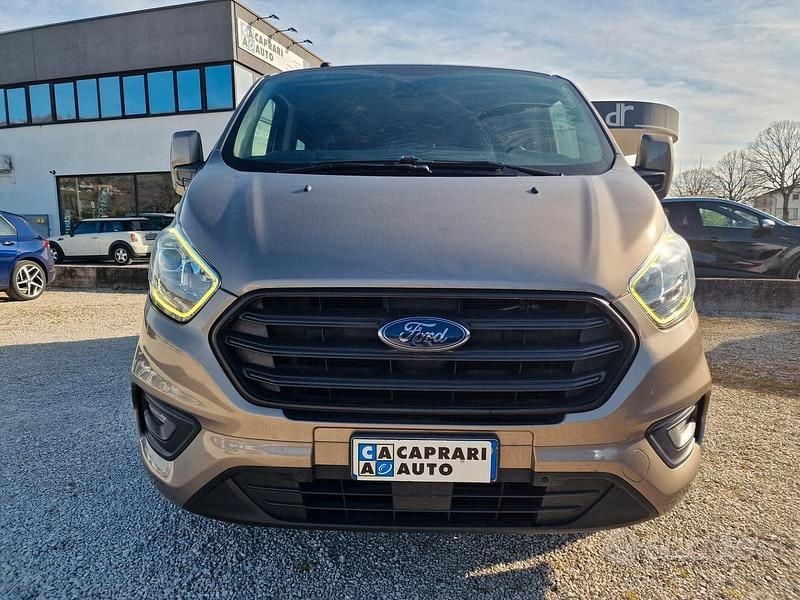 Usata Ford Transit Custom Trend 130 CV (95 kW) 2018 Grigio Station wagon