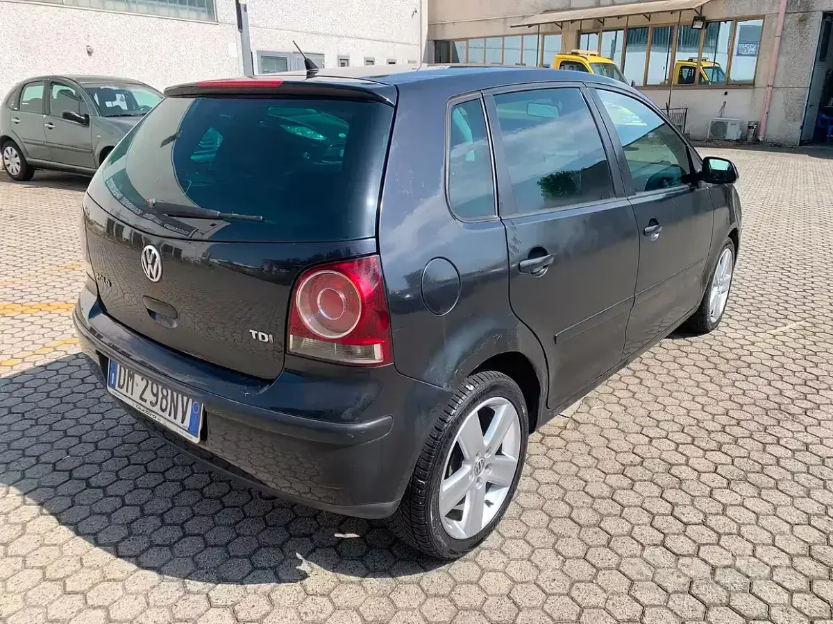 Usata VW Polo Sportline 80 CV (58 kW) 2008 Nero Utilitaria