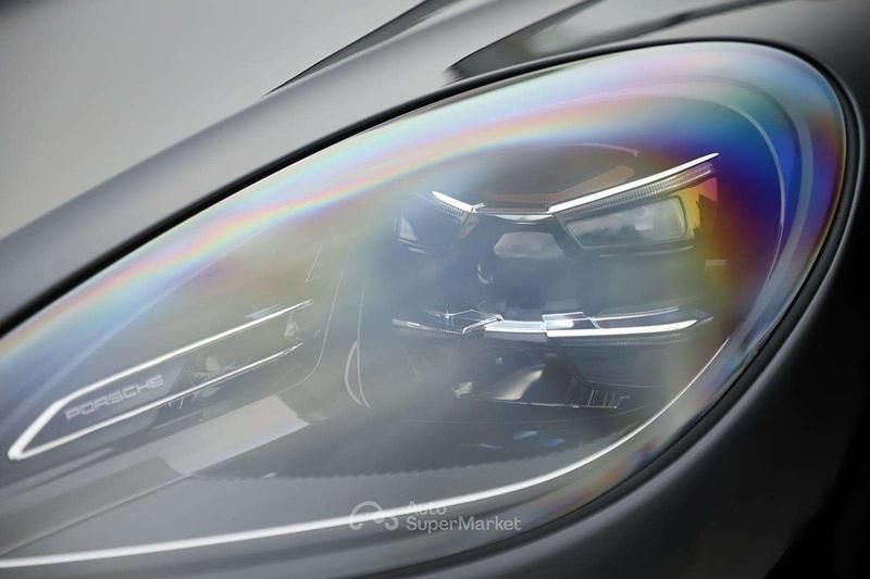 Usata Porsche Macan 381 CV (280 kW) 2024 Nero profondo SUV