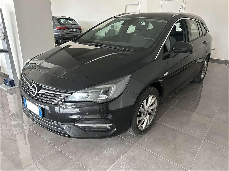 Usata Opel Astra Ultimate 122 CV (89 kW) 2021 Nero Station wagon