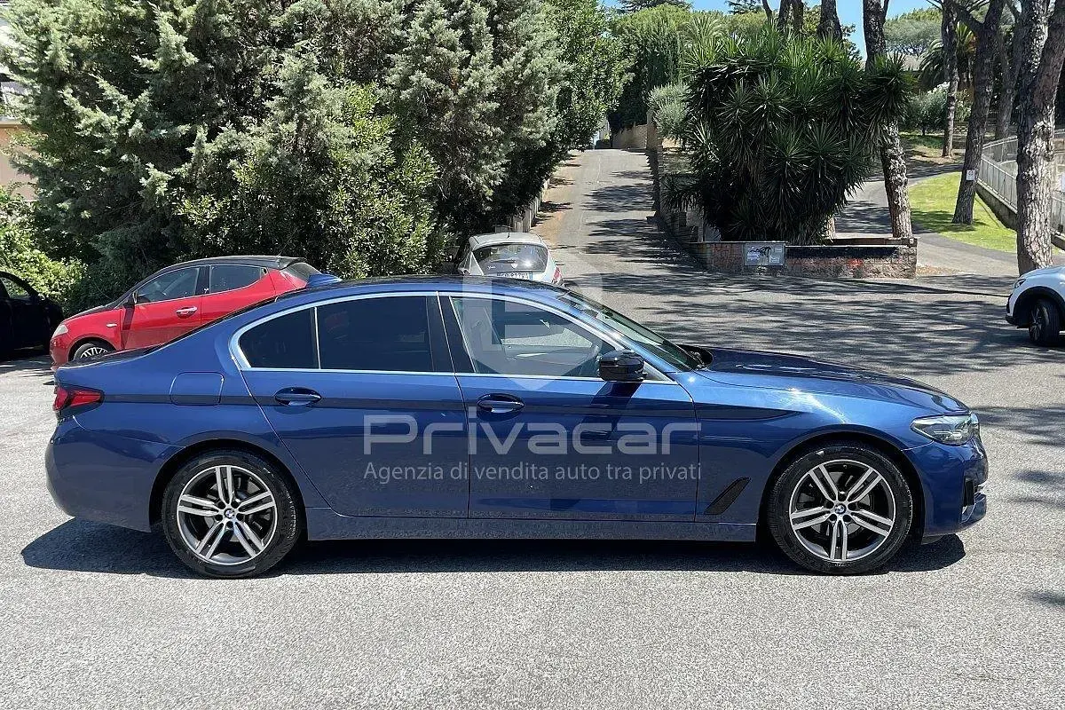 Usata BMW 520 Luxury Line 190 CV (139 kW) 2021 Blu Berlina