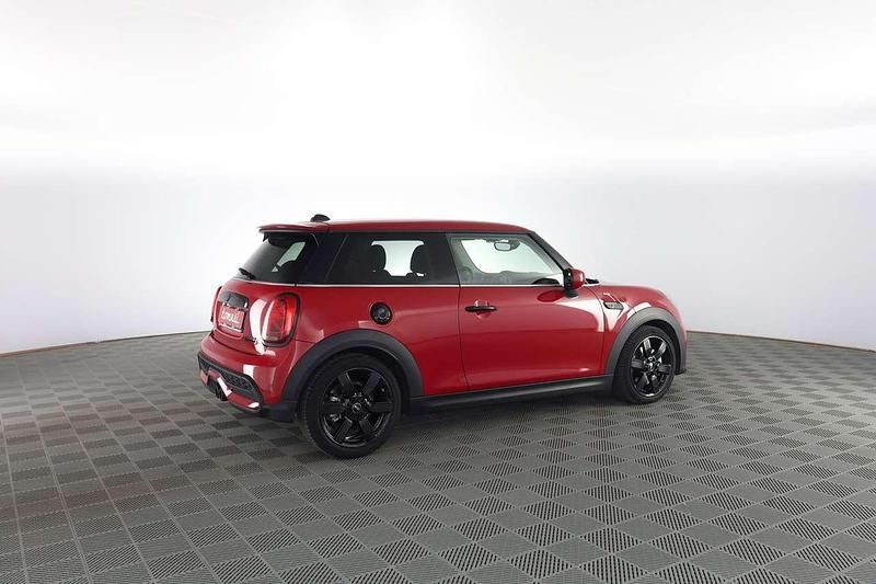 Usata Mini Cooper S Resolute Edition 178 CV (130 kW) 2023 Chili red Utilitaria