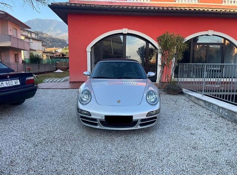 Usata Porsche 997 325 CV (239 kW) 2005 Argento Cabrio