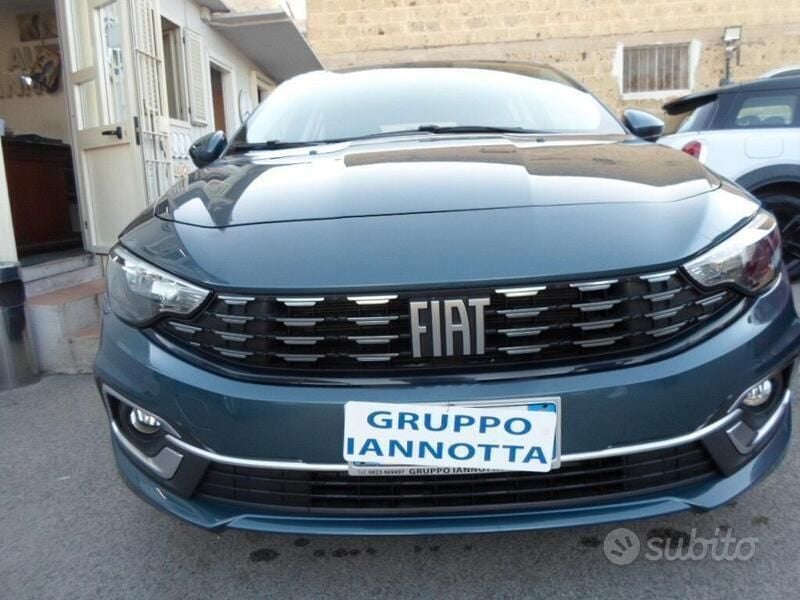 Grigio Usata 2023 Fiat Tipo Tre volumi | 13.990 € (Ottimo prezzo) - Immagine 1/4