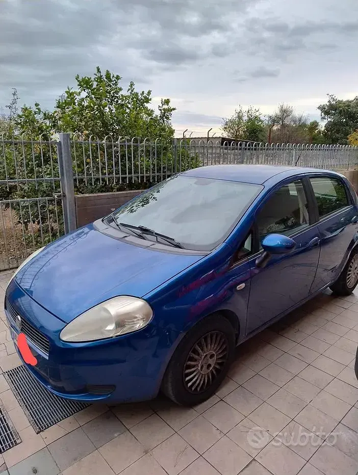 Usata Fiat Grande Punto Dynamic 90 CV (66 kW) 2008 Blu Utilitaria