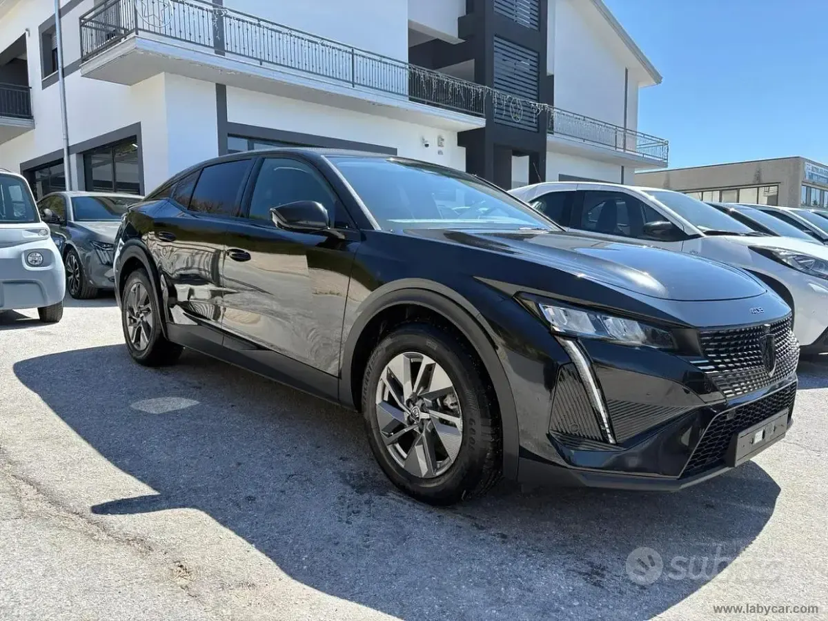 Käytetty Peugeot 408 Allure 136 HP (100 kW) 2024 Musta Katumaasturi