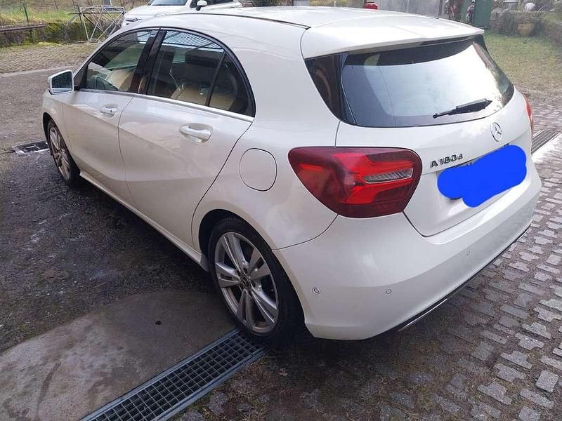 Usata Mercedes A180 Premium 109 CV (80 kW) 2018 Bianco Berlina
