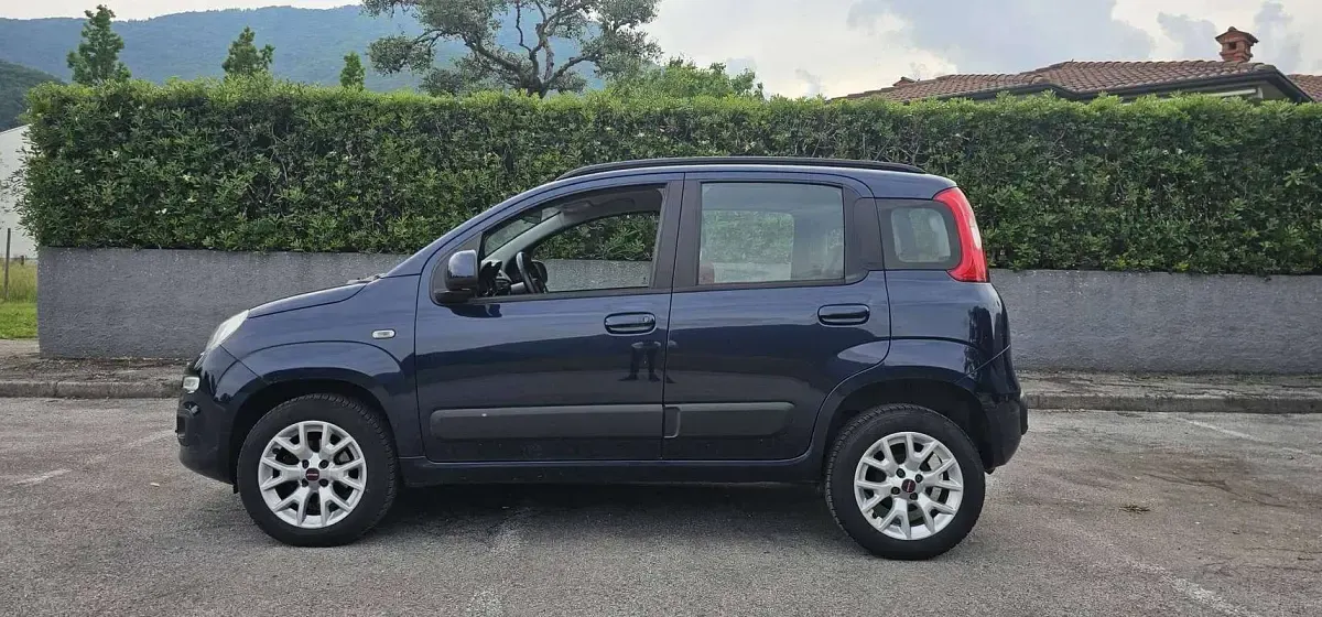 Usata Fiat Panda 80 CV (58 kW) 2017 Blu/azzurro Utilitaria