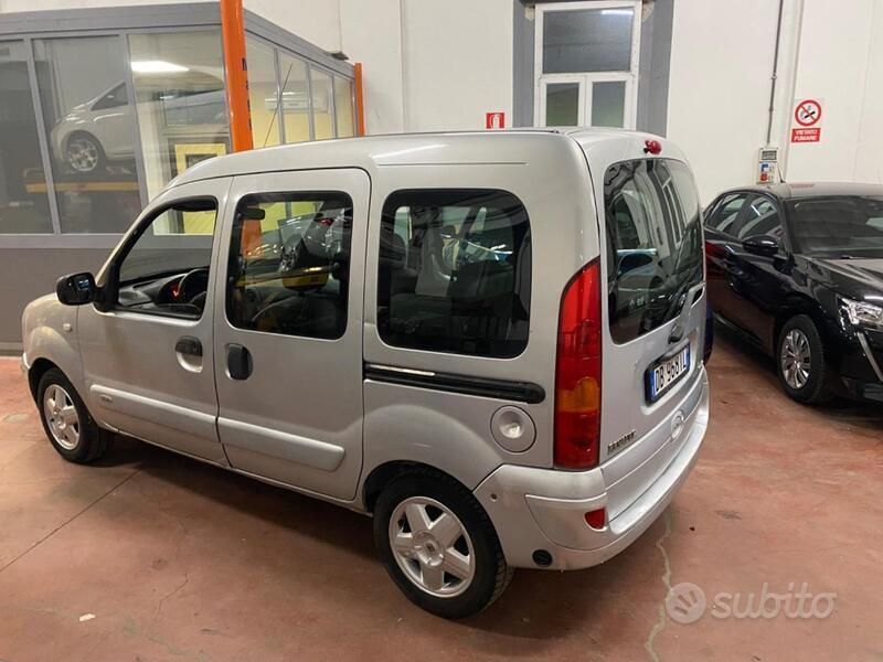 Usata 2006 Renault Kangoo Monovolume | 4500 € - Immagine 1/1