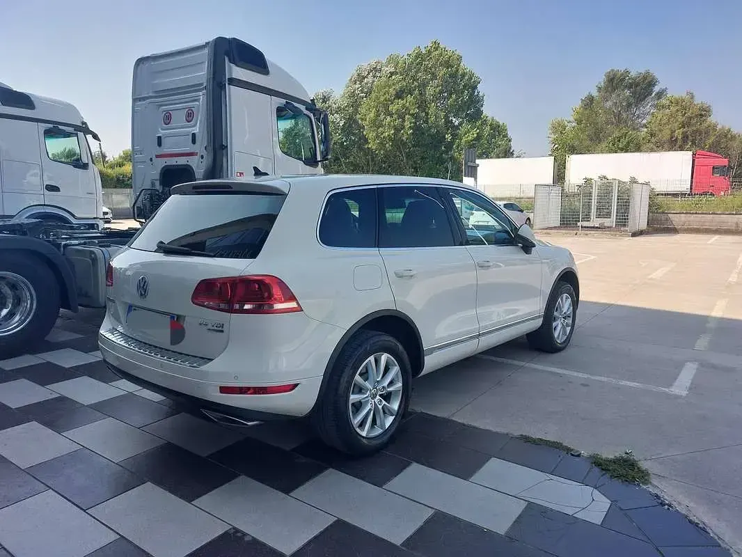 Usata VW Touareg 239 CV (175 kW) 2011 Bianco SUV