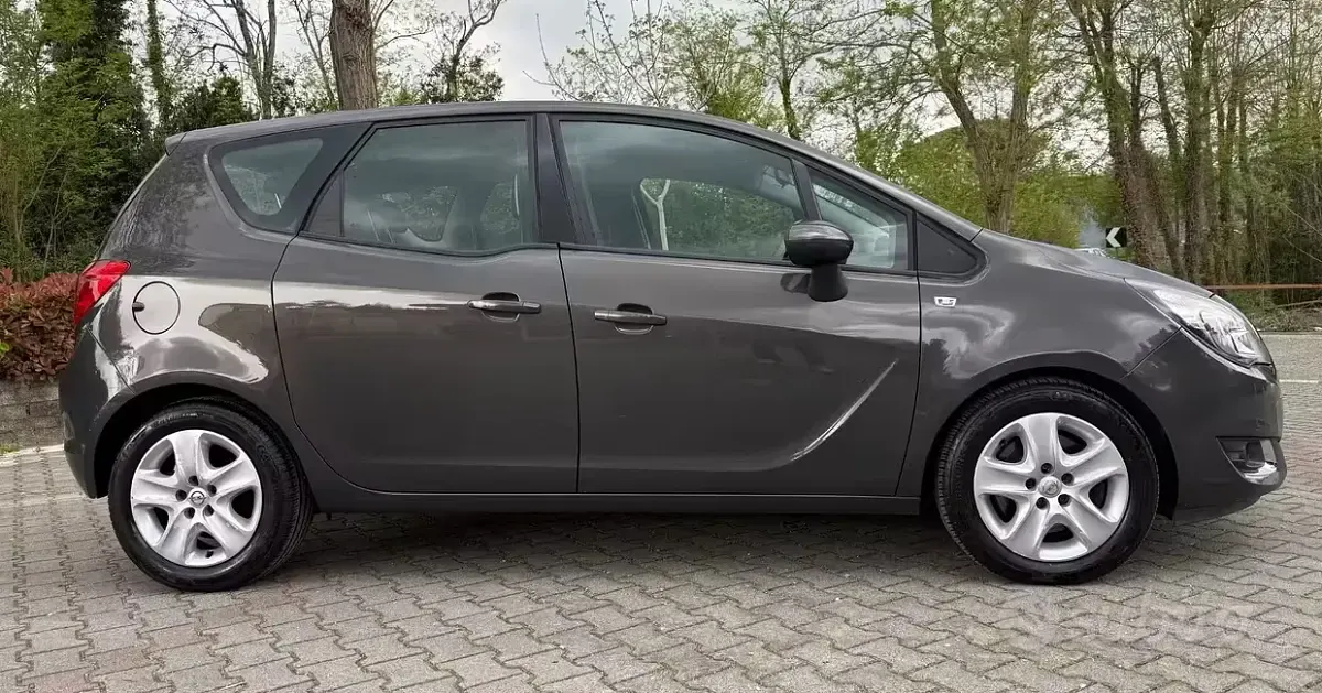 Usata Opel Meriva Cosmo 110 CV (80 kW) 2014 Grigio Monovolume